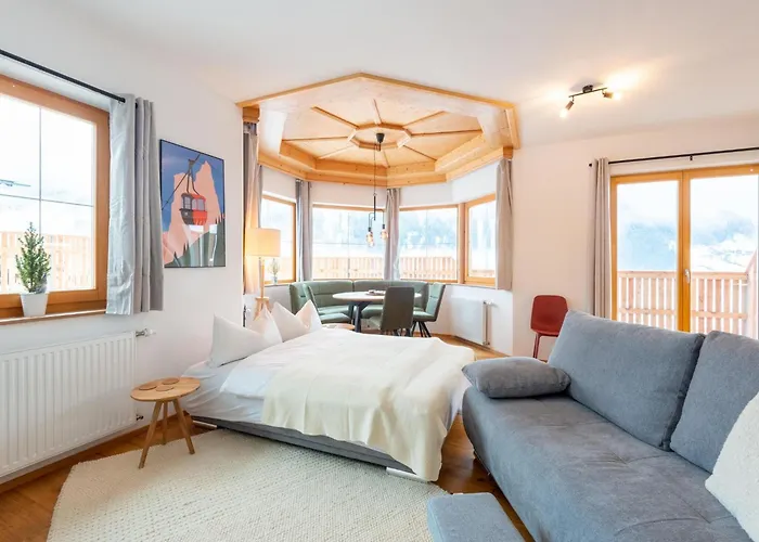 In Stubai Near Lift Апартаменты Нойштифт-им-Штубайталь